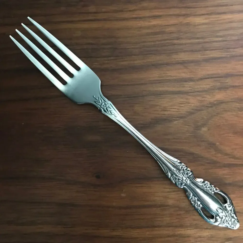 Oneida RAPHAEL stainless glossy dinner fork - single fork 7 1/4